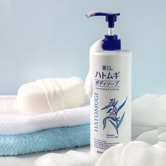 Sữa Tắm Hatomugi Dưỡng Ẩm Chiết Xuất Ý Dĩ