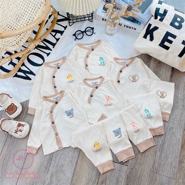 Bộ quần áo chất vải thun tăm đẹp cho bé sơ sinh mặc thời tiết mùa thu đông size 0