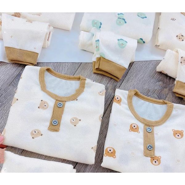 Bộ quần áo chất vải thun tăm đẹp cho bé sơ sinh mặc thời tiết mùa thu đông size 0