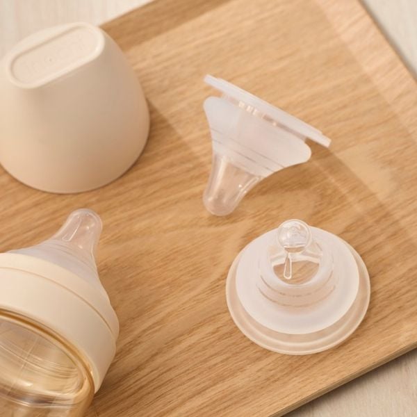 Núm ty cho bé Aoi size