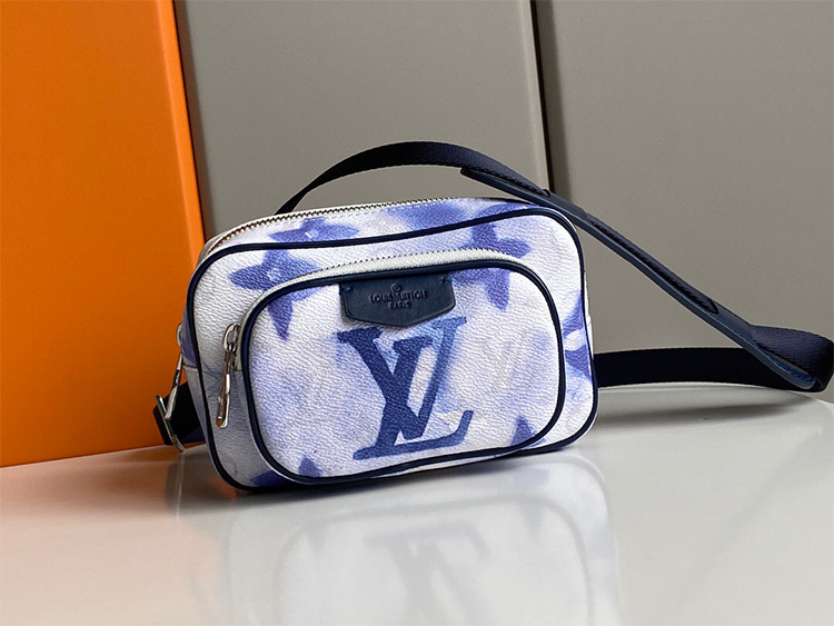 Túi Louis Vuitton Outdoor Pouch (M45763) 