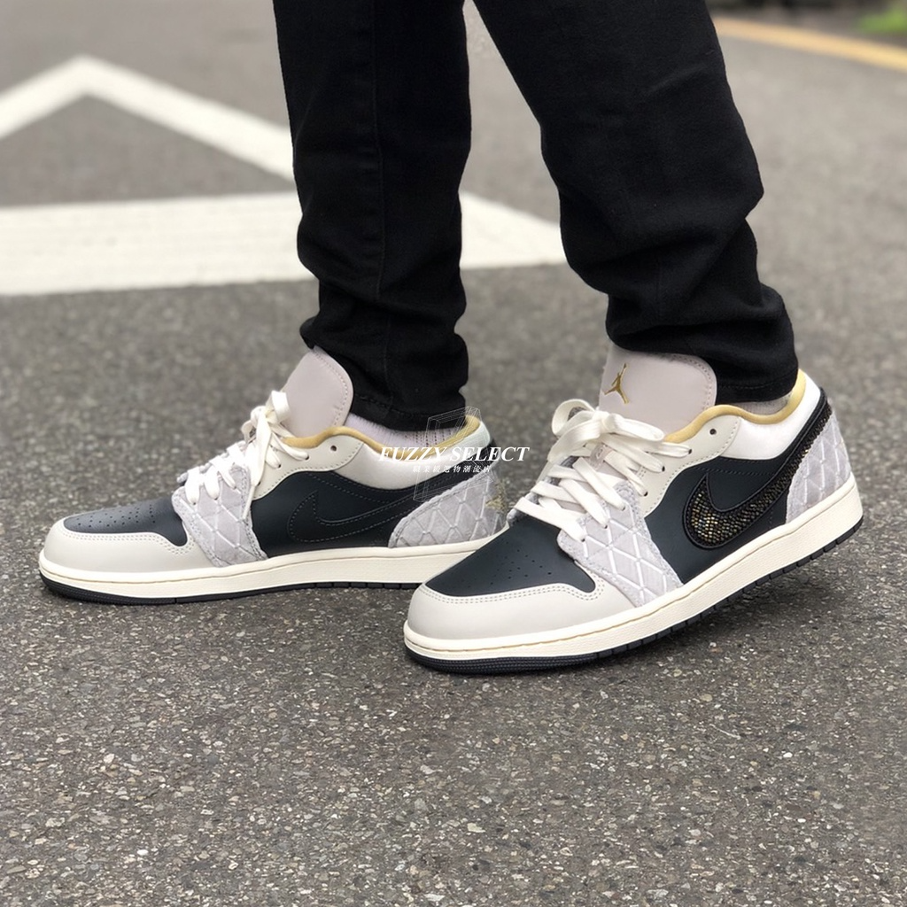 jd white nike