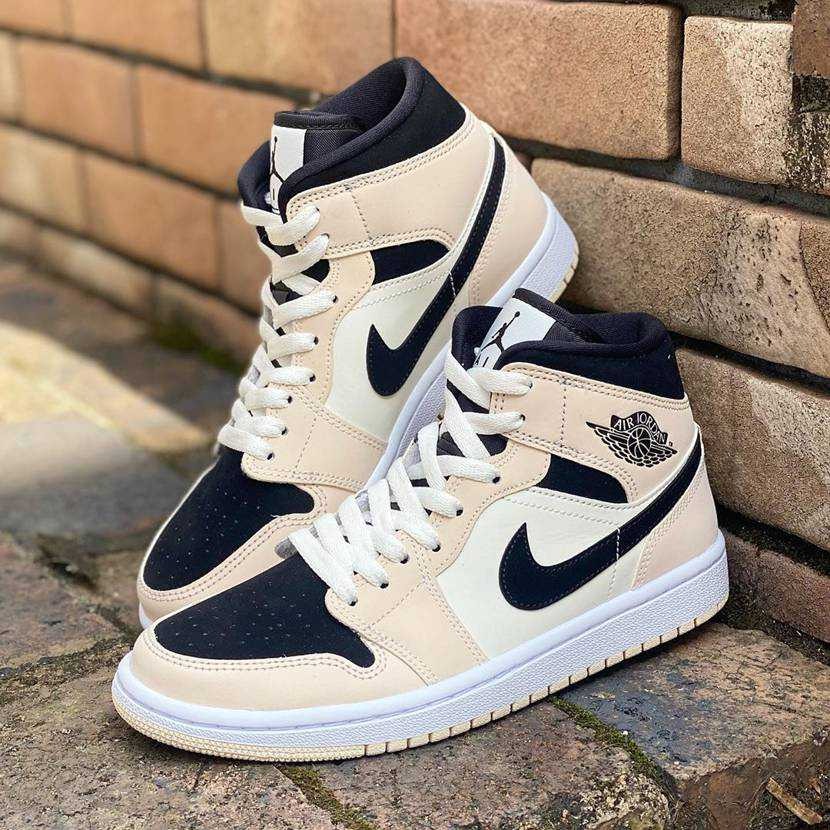 Giày Nike Air Jordan 1 Mid Barely 