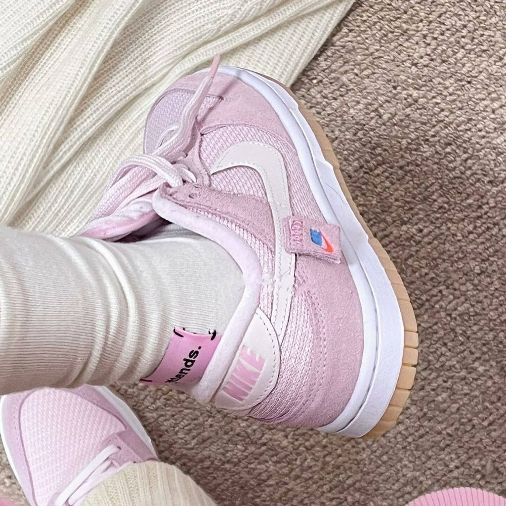 GiÃ y Nike Wmns Dunk Low 'Teddy Bear Light Soft Pink' DZ5318-640 â Há» thá»ng phÃ¢n phá»i Air Jordan 