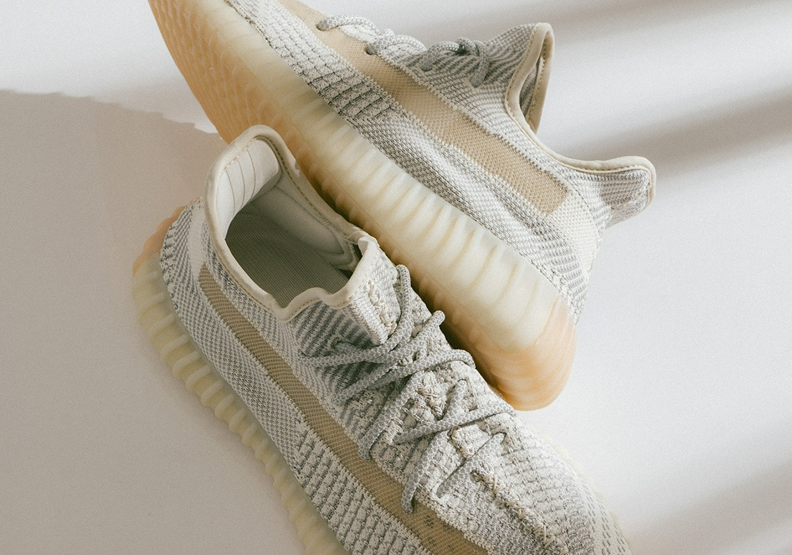 Giày Adidas Yeezy Boost 350 V2 'Lundmark Non-Reflective' – Hệ thống phân  phối Air Jordan chính hãng