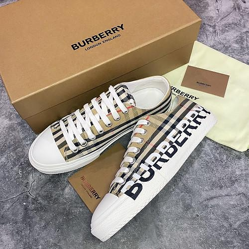 Giày Burberry Vintage check low-top sneakers 8024149 – Hệ thống phân phối  Air Jordan chính hãng