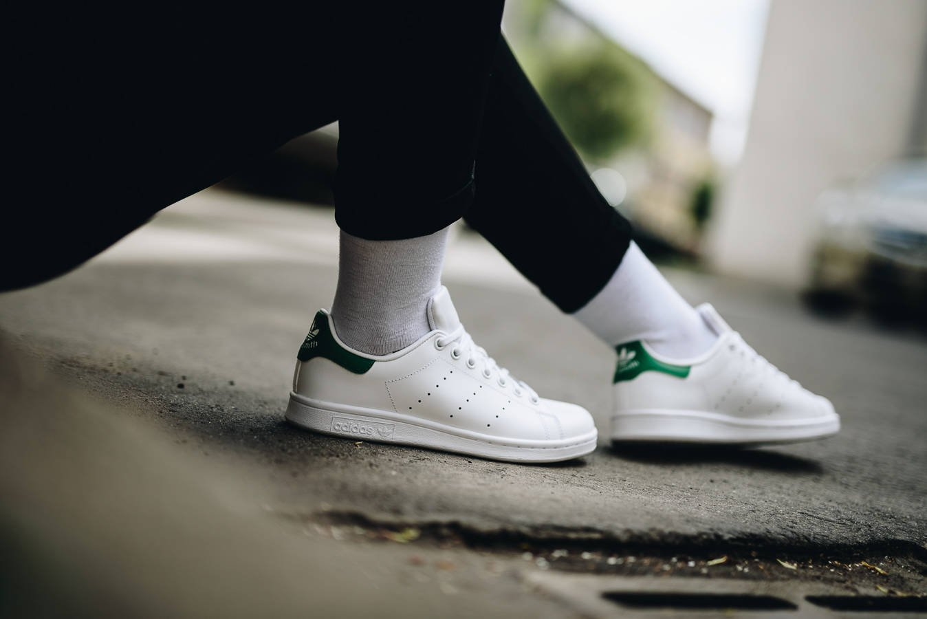Stan Smith на ноге с короткими носками
