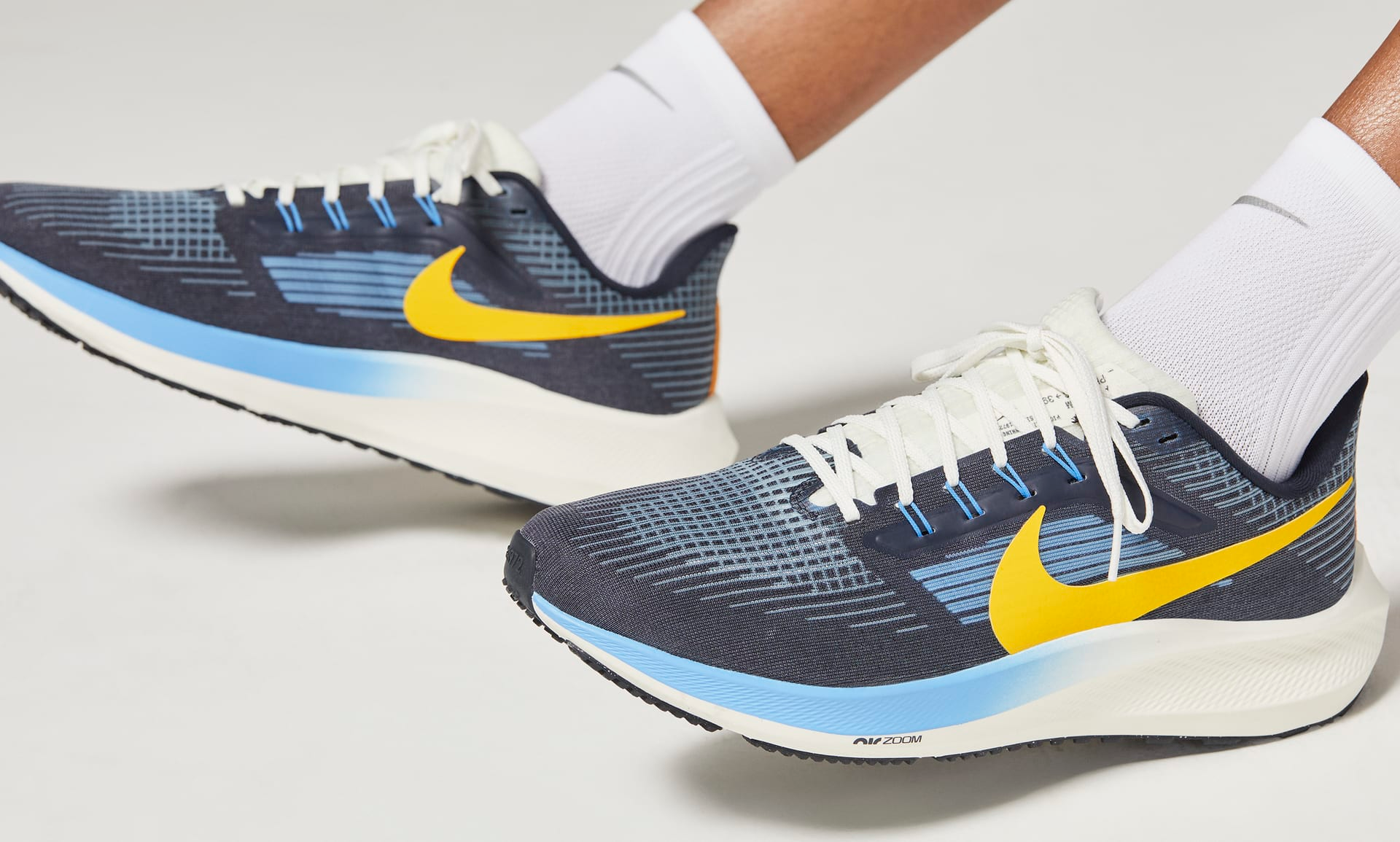 Giày Nike Air Zoom Pegasus 39 Premium 'Obsidian Yellow' DO9580400 Hệ