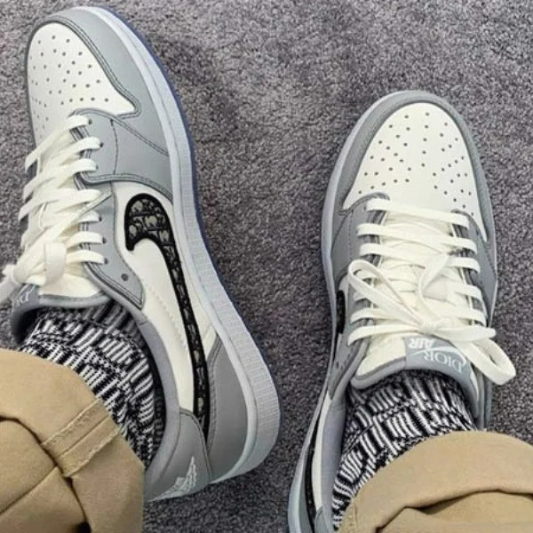 JORDAN 1 HIGH RETRO DIOR #50 JORDAN 1 HIGH RETRO DIOR