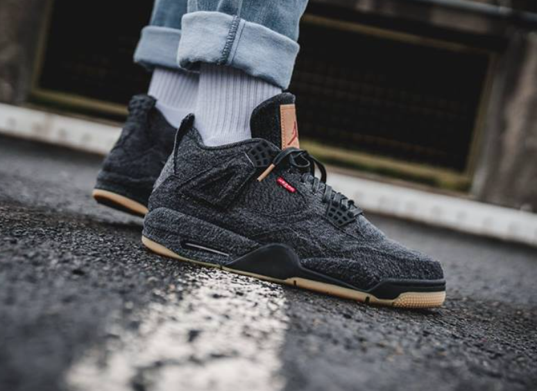 Giày Nike Levi's x Air Jordan 4 Retro 'Black Denim' AO2571-001 – Hệ thống  phân phối Air Jordan chính hãng