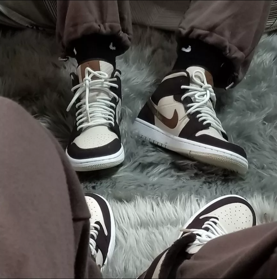 Giày Nike Air Jordan 1 Mid 'Cream Dark Chocolate' DO6699200 Hệ thống