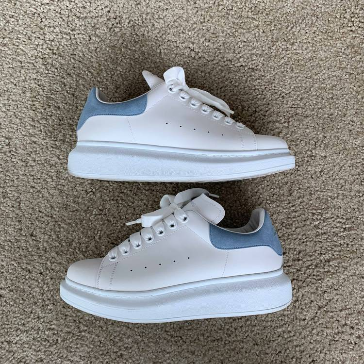 Giày Alexander McQueen Wmns Oversized Sneaker 'White Dream Blue' 55377 – Hệ  thống phân phối Air Jordan chính hãng