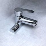 Combo Sen Gắn Tường 503 + Vòi Lavaba 303 Nóng - Lạnh - JIAS