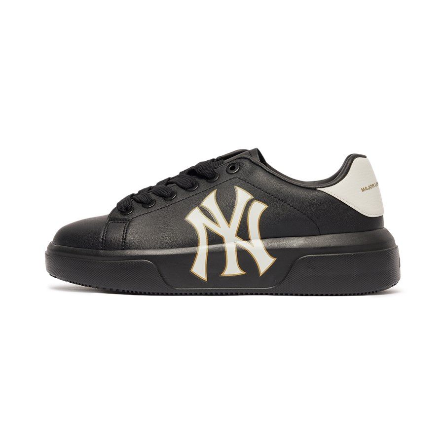 Giày MLB Kids Chunky Yankees NY 2 màu đentrắng SHIN Baby Closet