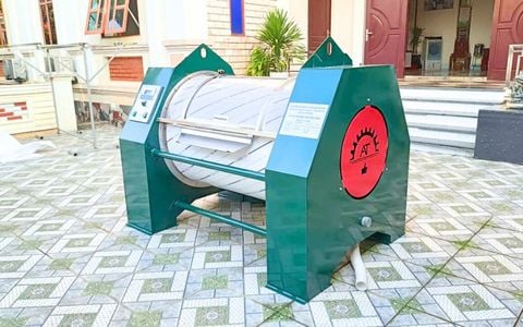 MÁY GIẶT CN 50Kg chân cứng