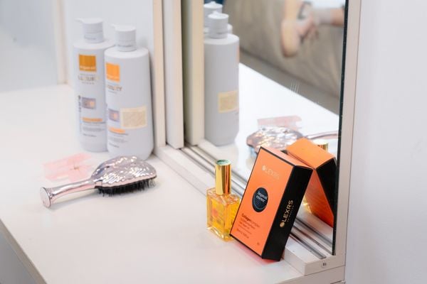 TINH DẦU DƯỠNG TÓC OLEXRS HAIRSALON PURE 100% ARGAN OIL COLLAGEN COMPLEX HAIR REPAIR OIL 80ML