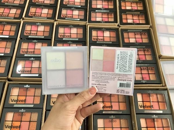 PHẤN BẮT SÁNG ODBO SIGNATURE 4 Ô OD1318