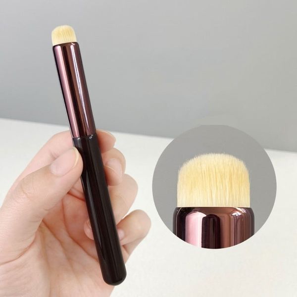 CỌ TÁN SON MÔI ĐẦU TRÒN LÙN JARY ROUND HEADRED LIP BRUSH