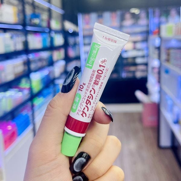 GEL TRỊ SẸO GENTACIN NHẬT 10G