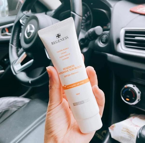 KCN PHỔ RỘNG REGENESS INTENSIVE SUN BLOCK 50ML