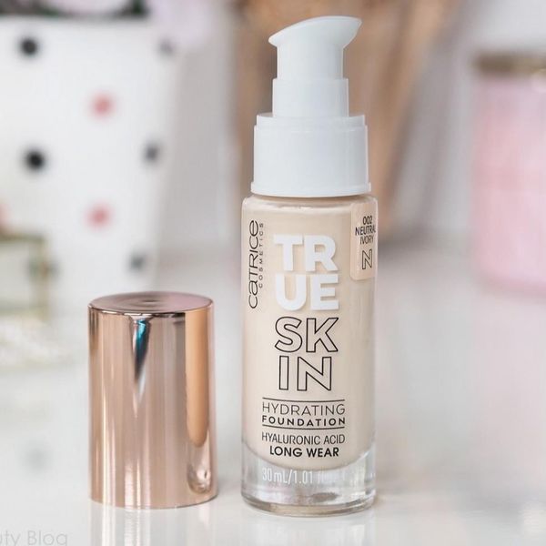 KEM NỀN CATRICE 24H COSMETICS TRUE SKIN HYDRATING FOUNDATION 30ML