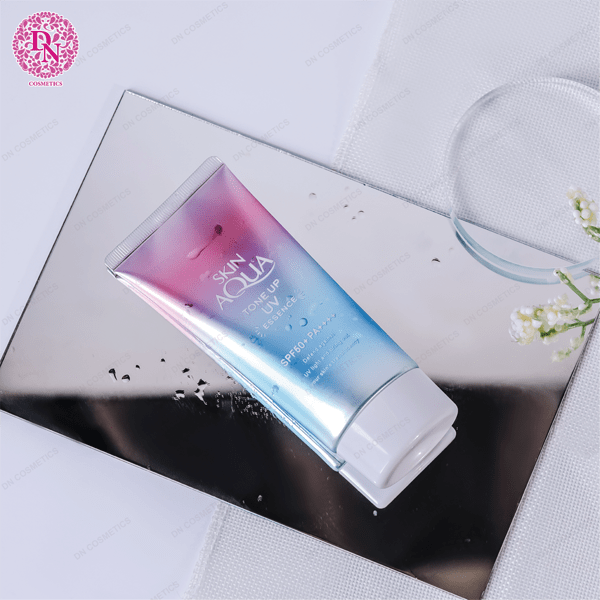KCN SKIN AQUA TONE UP UV ESSENCE NHẬT BẢN