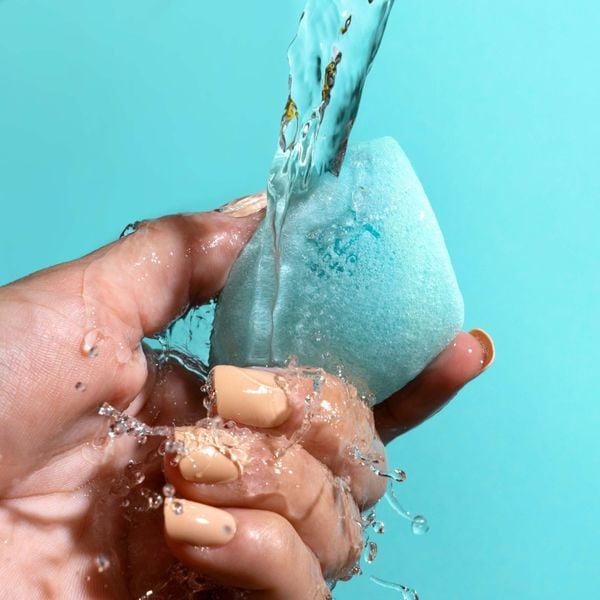 MÚT TÁN NỀN REAL TECHNIQUES MIRACLE AIRBLEND SPONGE - MÀU XANH