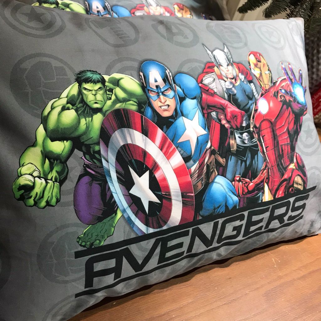 Gối siêu nhân Avengers cho bé