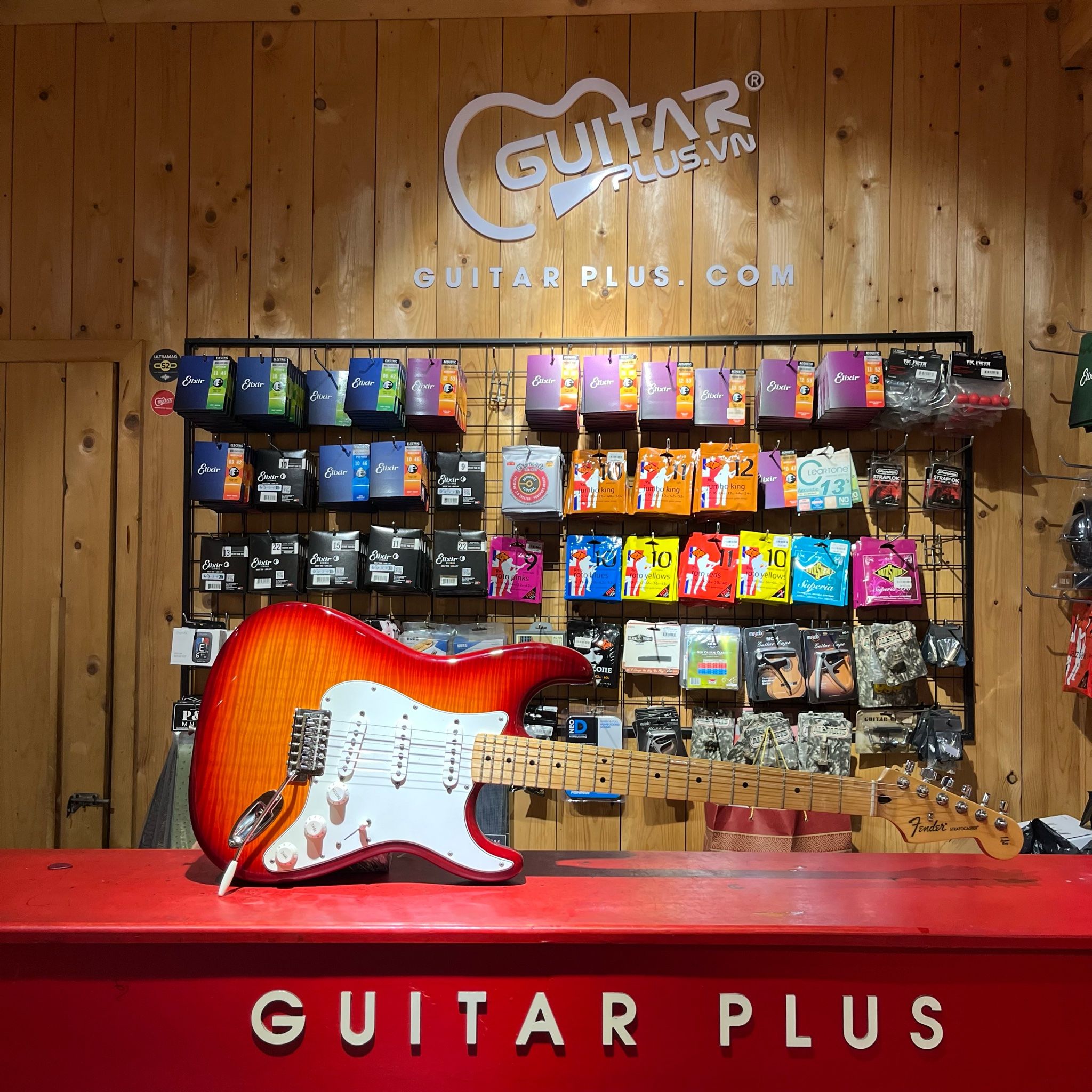  Fender Player SSS Stratocaster Electric Guitar, Maple FB, Aged Cherry Sunburst 