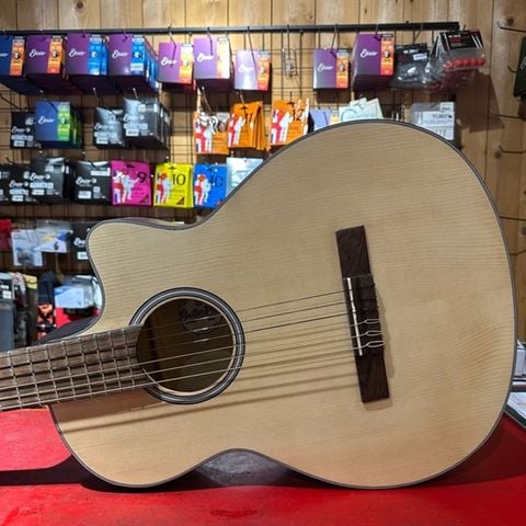  Guitar Plus Classic NS1C 