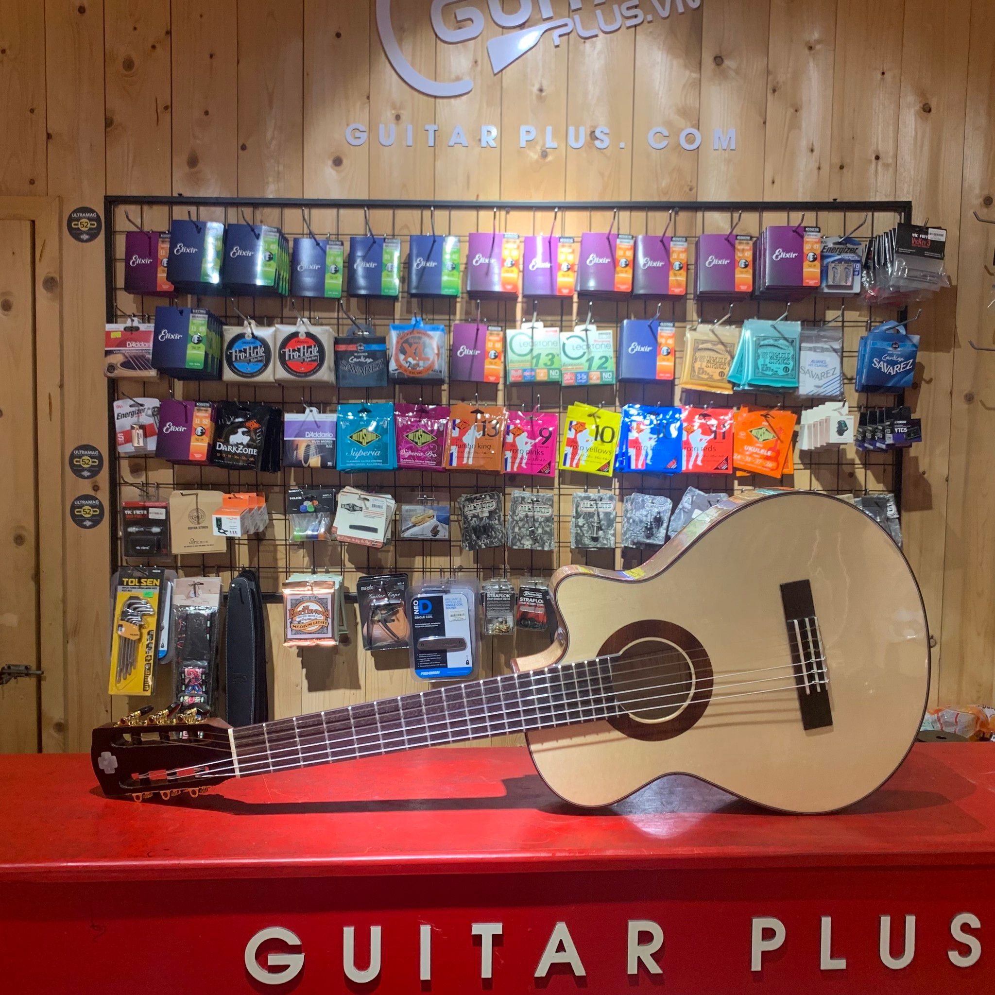  GuitarPlus Classic NS3C Mini 
