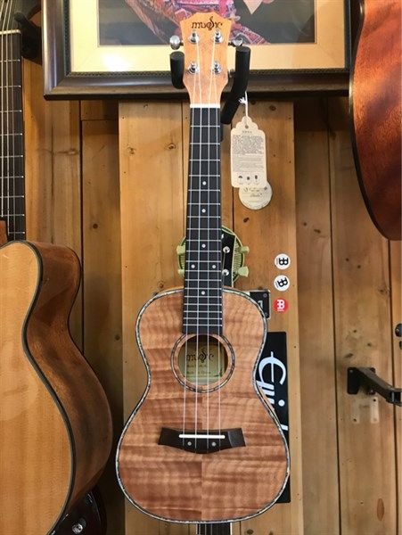  Ukulele Music Figured Mahogany size 23 