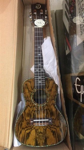  Ukulele ZI LA09-24 