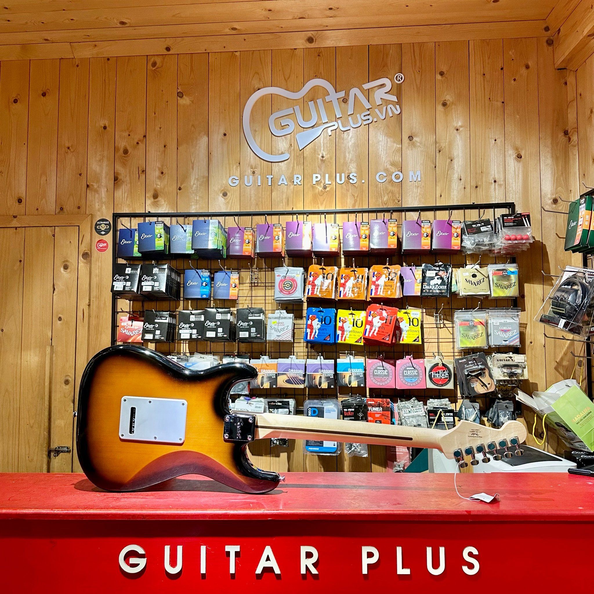  Guitar điện Squier Sonic SSS Maple Sunburst 