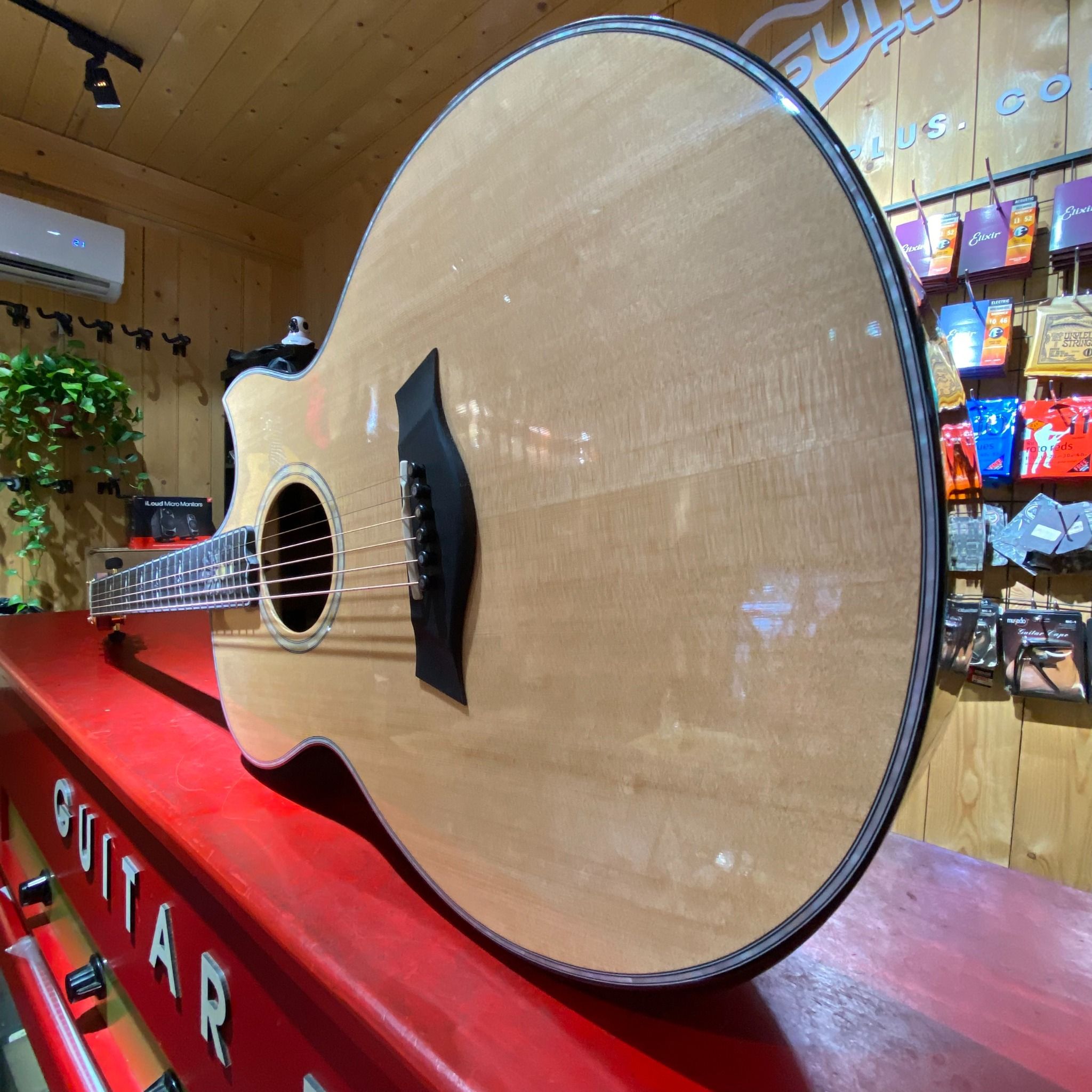  Guitar Plus 102 Series 