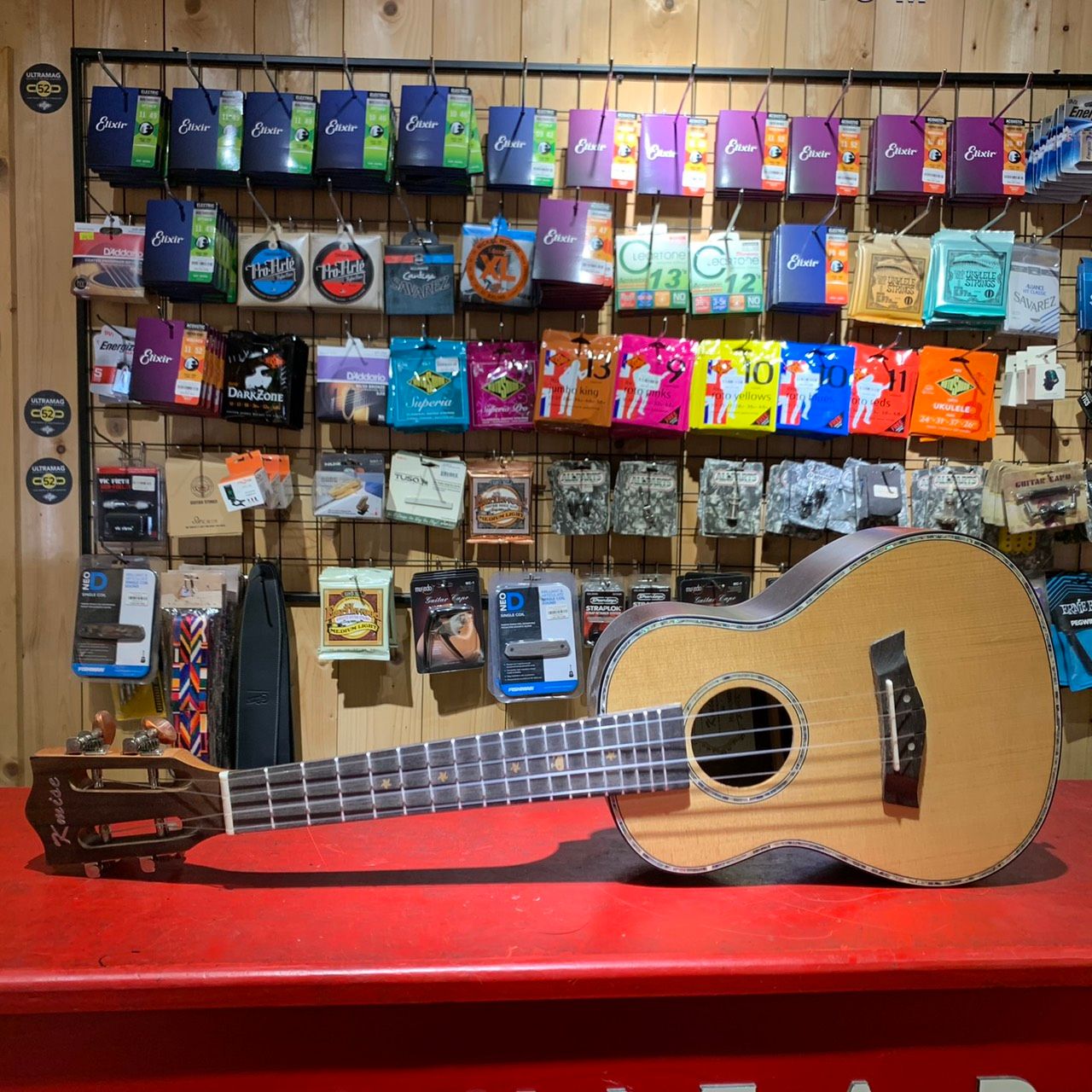  Ukulele Kmise MI2067 