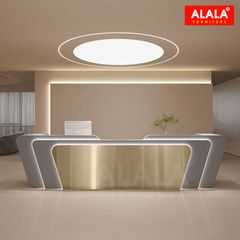 Quầy lễ tân A104