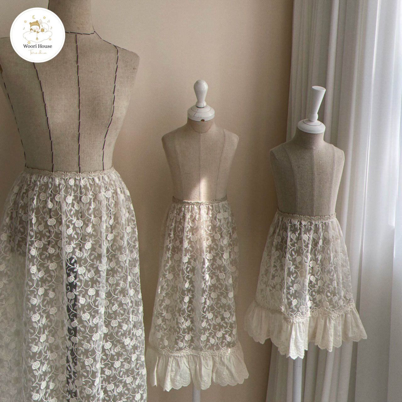 EC - Yếm Rosie Ren Hoa Hồng