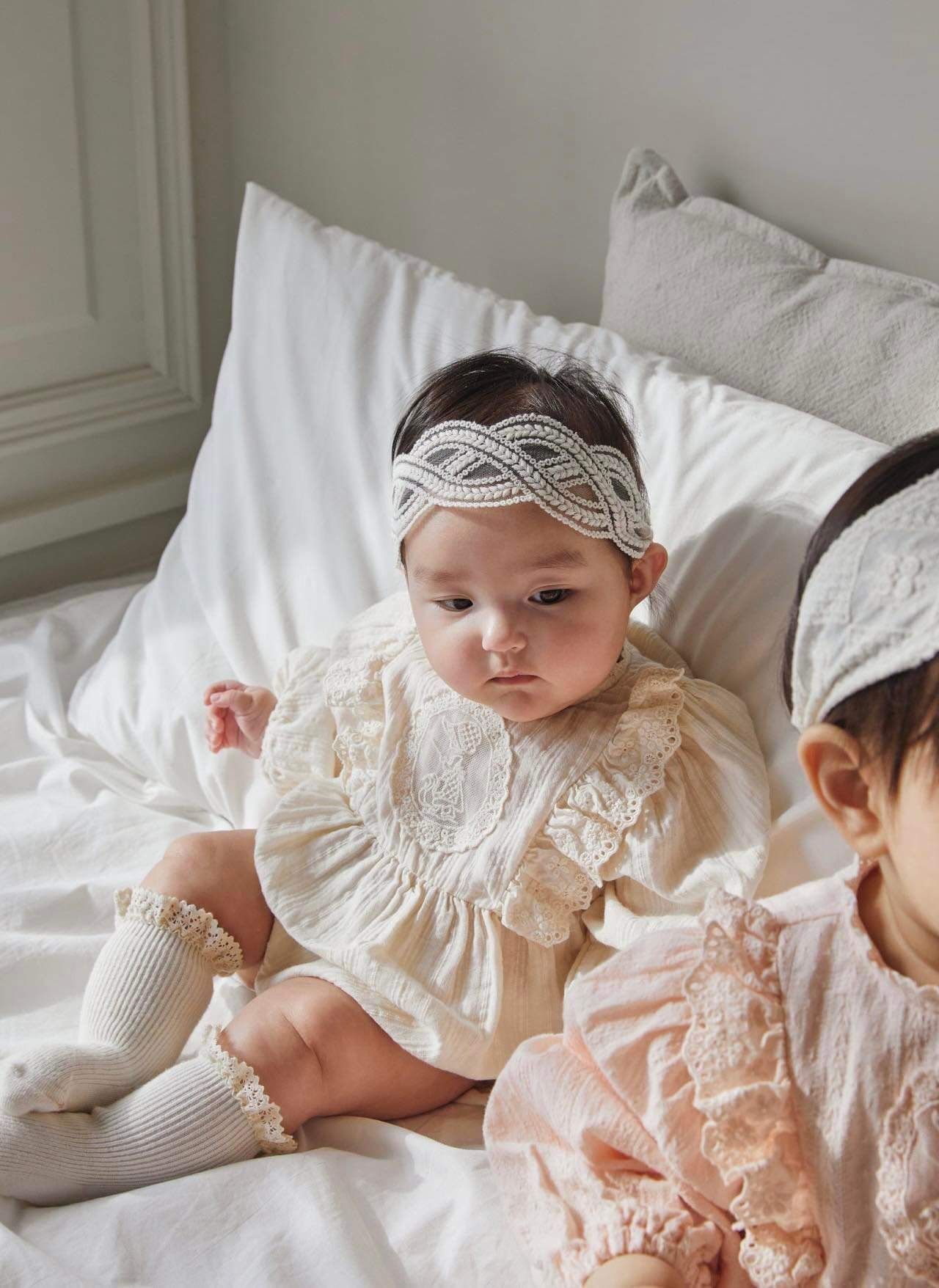 HBB Body suit Sonyo Lace phối ren ngực