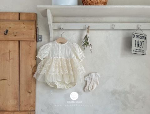 HBB Body suit Adela chân ren thêu hoa