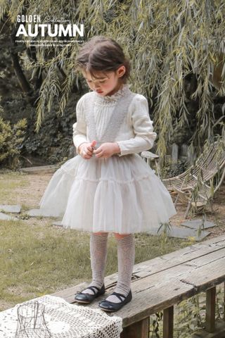 Áo Anna cổ ren nhún