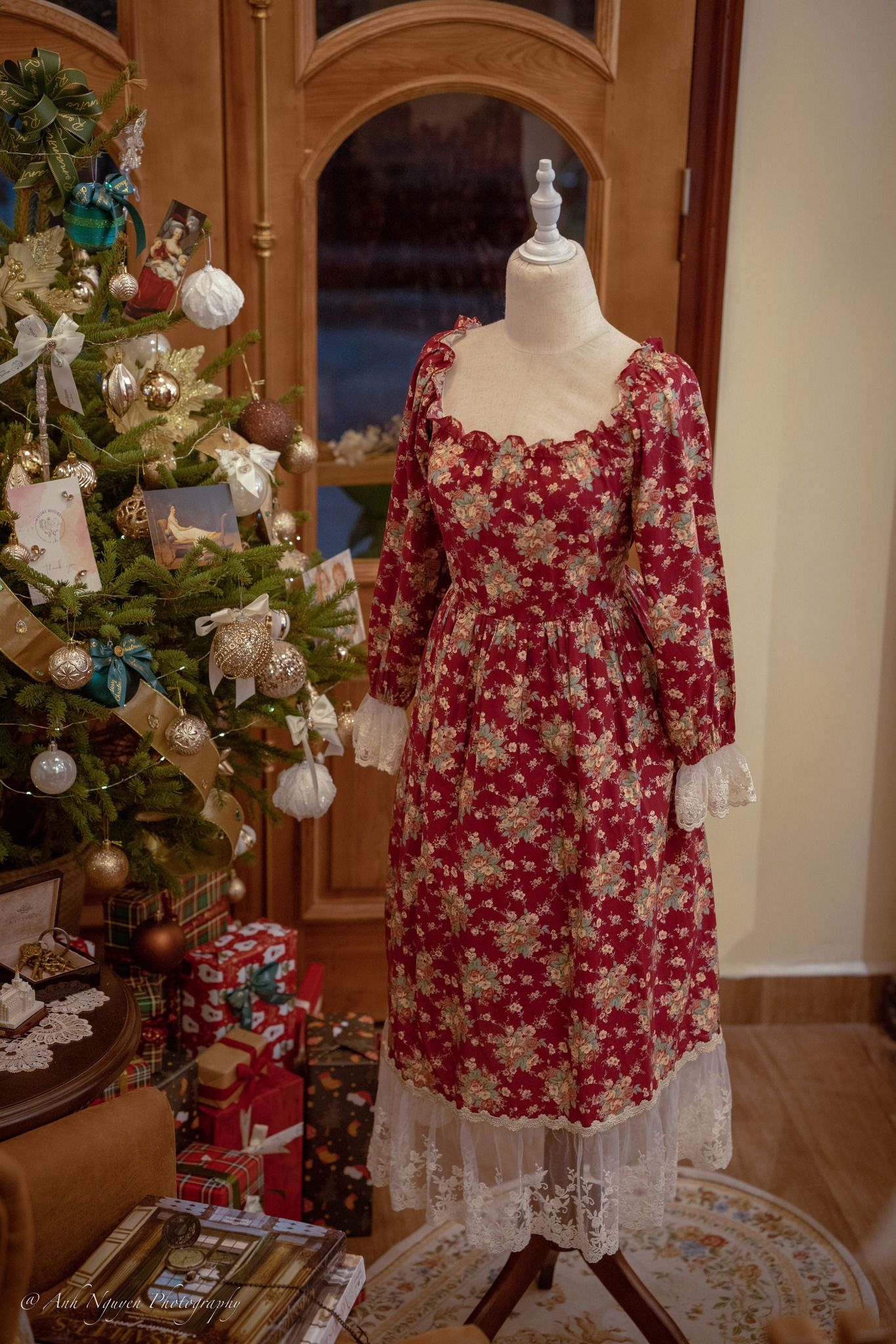 Váy Radley chân ren mom