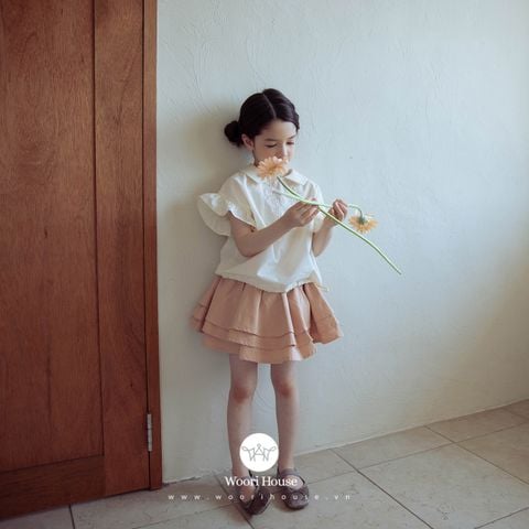 NN Áo Amour thêu ngực