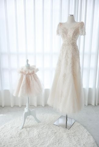 LC- váy thủ công Oralie Mom