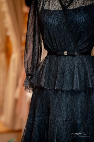 Mom Váy Renee ren cao cấp