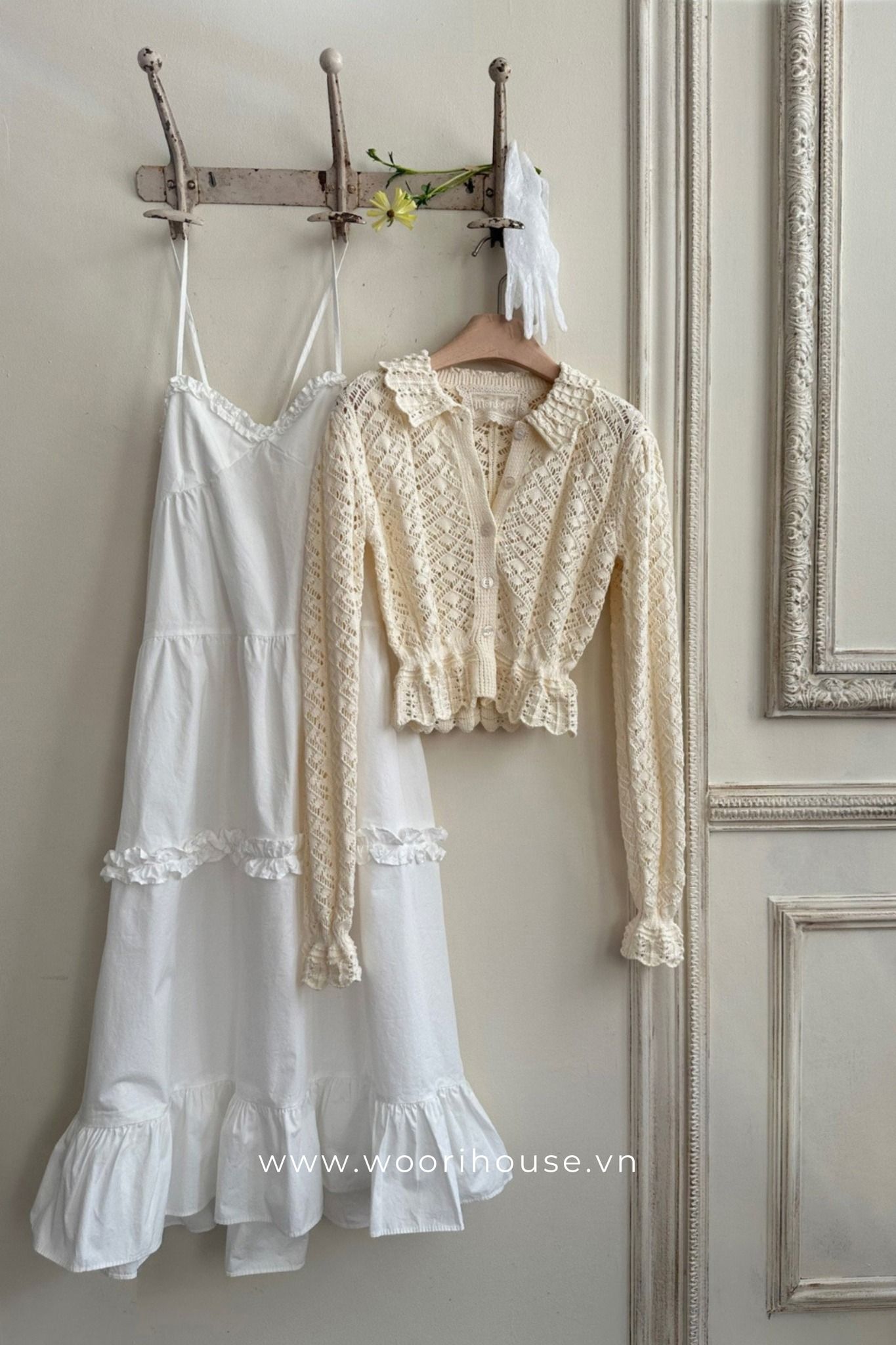 MBB Áo Cardigan Carlyn viền sóng