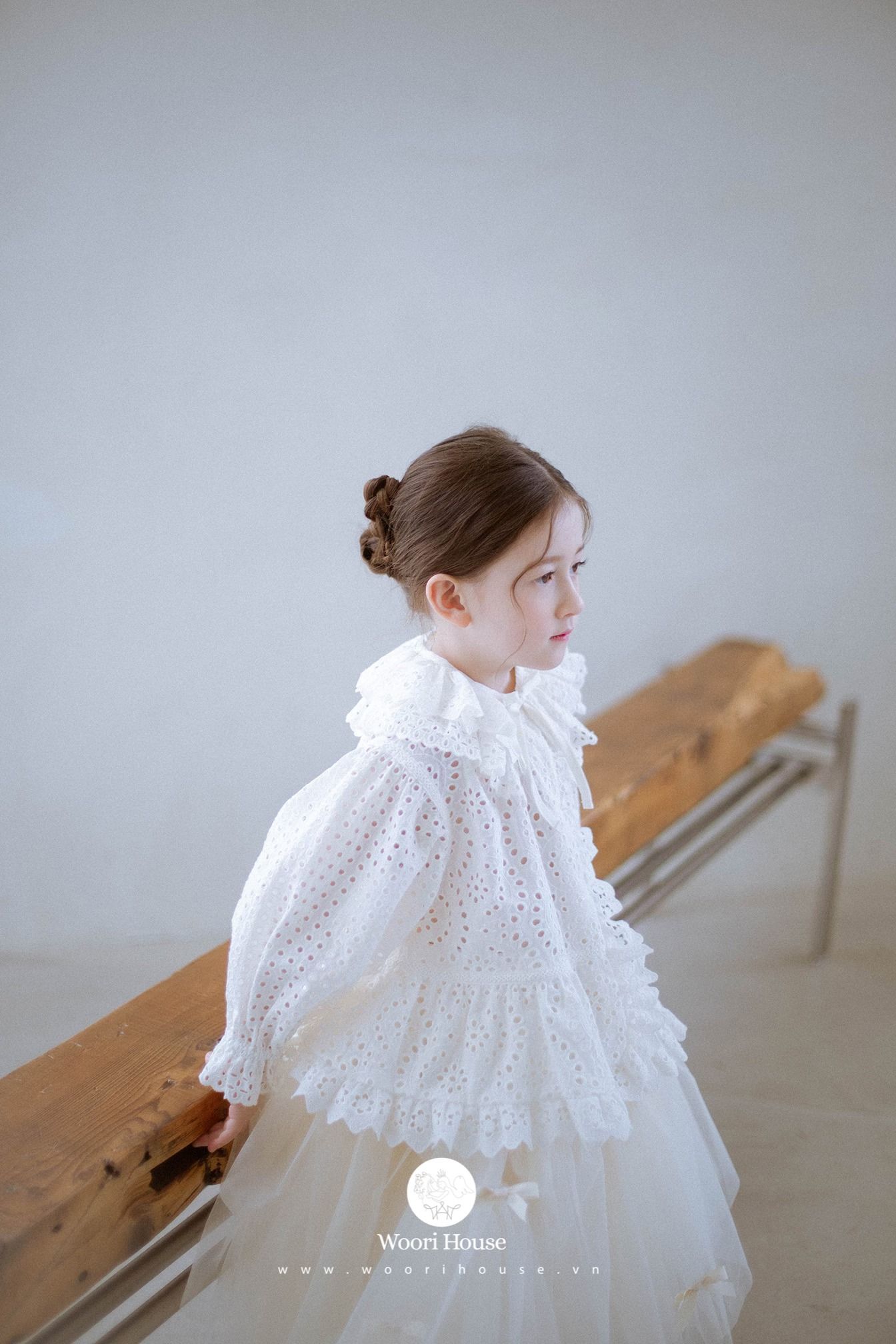 NN Áo cardigan Douce ren hoa kèm cổ ren