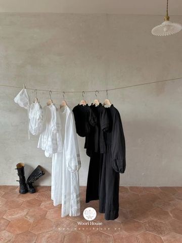 MBB - Váy Rose thêu ren xếp ly gấu