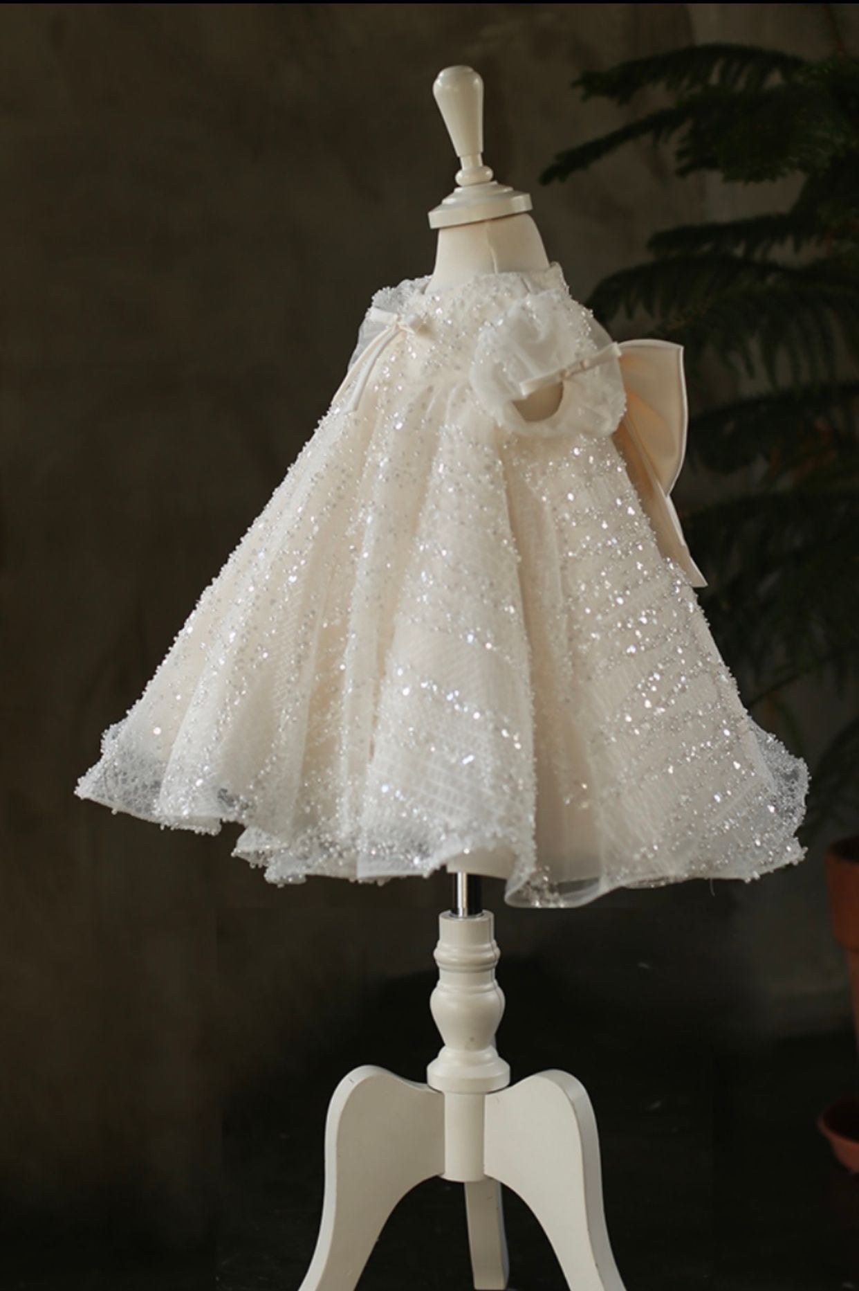 LC- Váy thủ công Stella phủ cườm