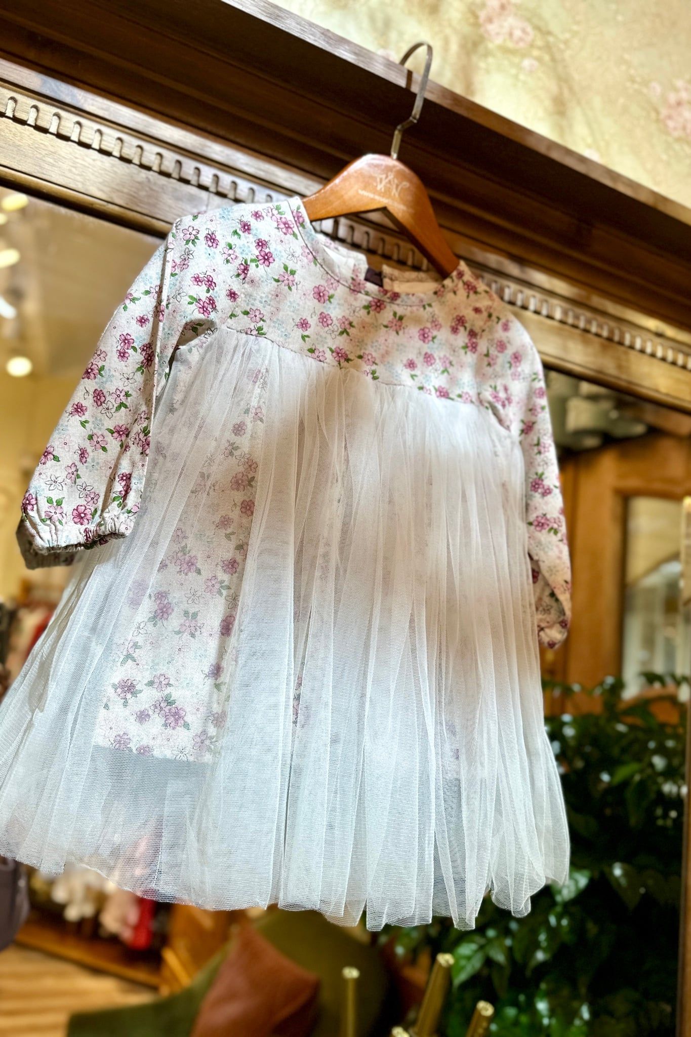 Váy Vanila Eirly phủ voan